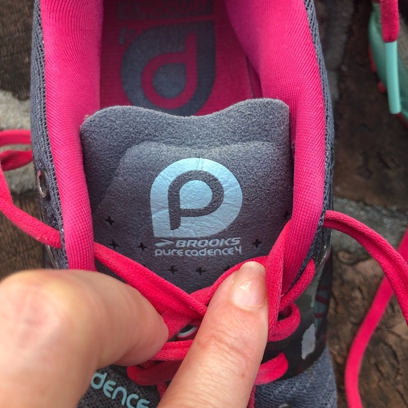 Brooks "PURE CADENCE 4" purple & pink athletic shoes sz 9 - Picture 8 of 12